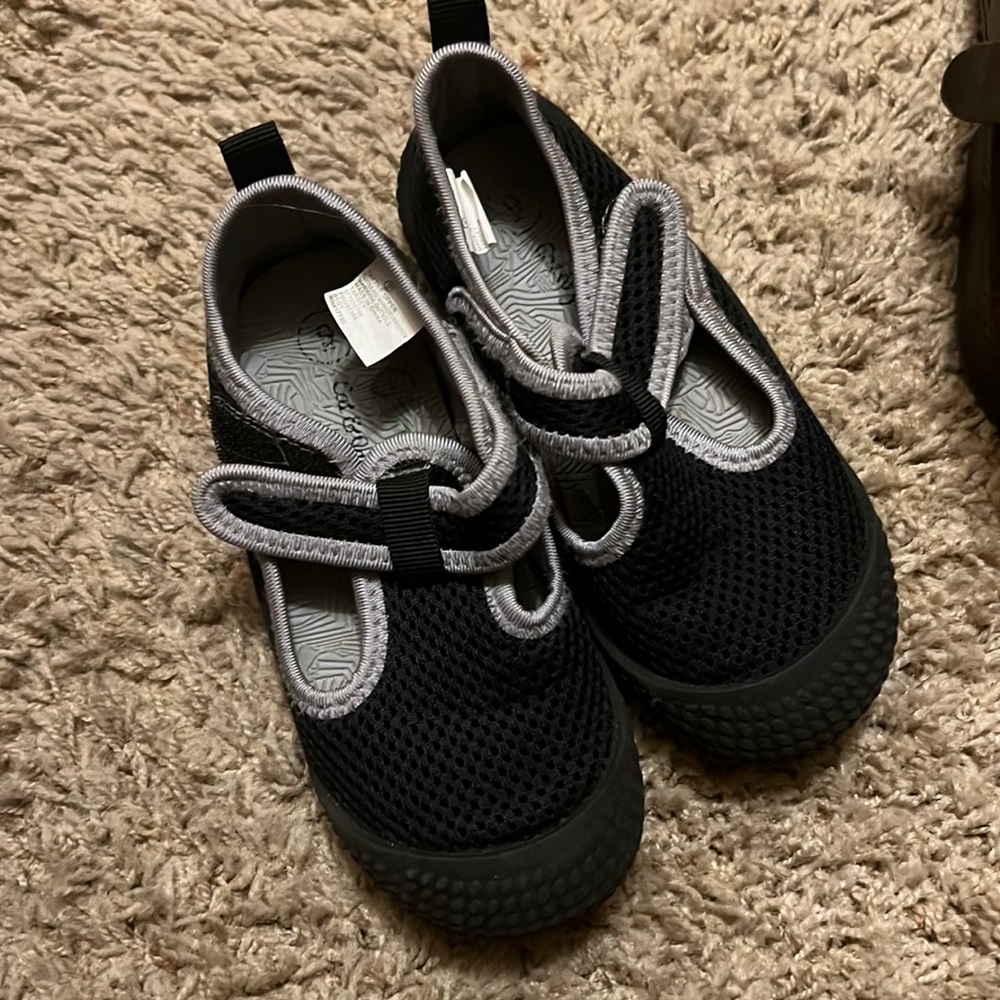 Cat & Jack Toddler Water shoes size 9
